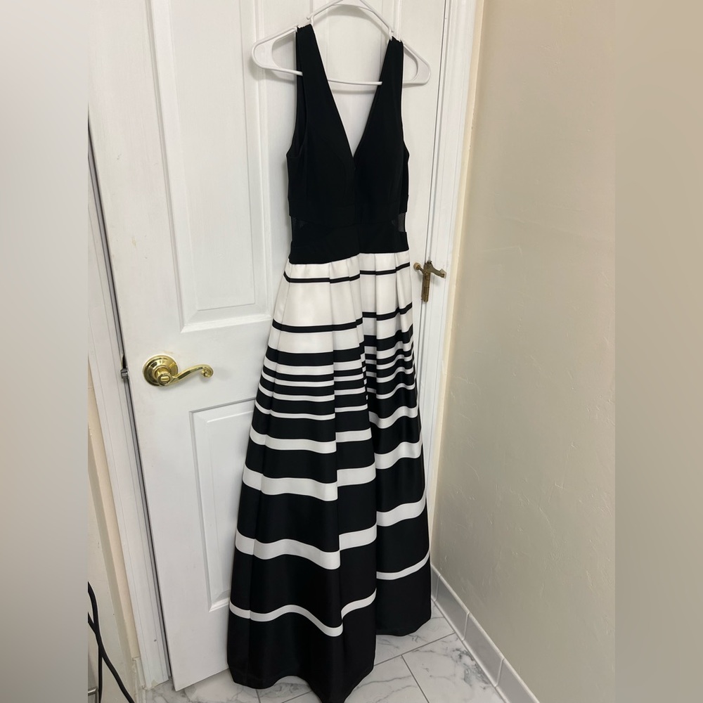 Formal black and white gown - size 6